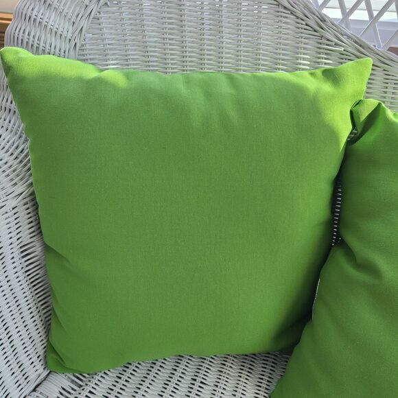 Square Throw Pillows Set 16" x 16" Mt. Dew Kiwi Green Color Home Decor Set Of 2 - Picture 4 of 7